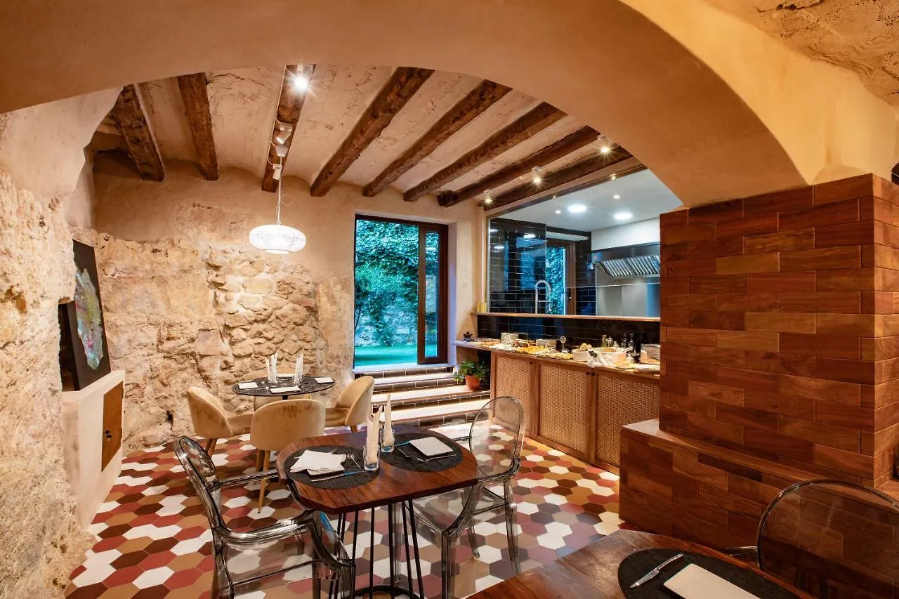 El Palauet Del Priorat 호텔 코르누데야